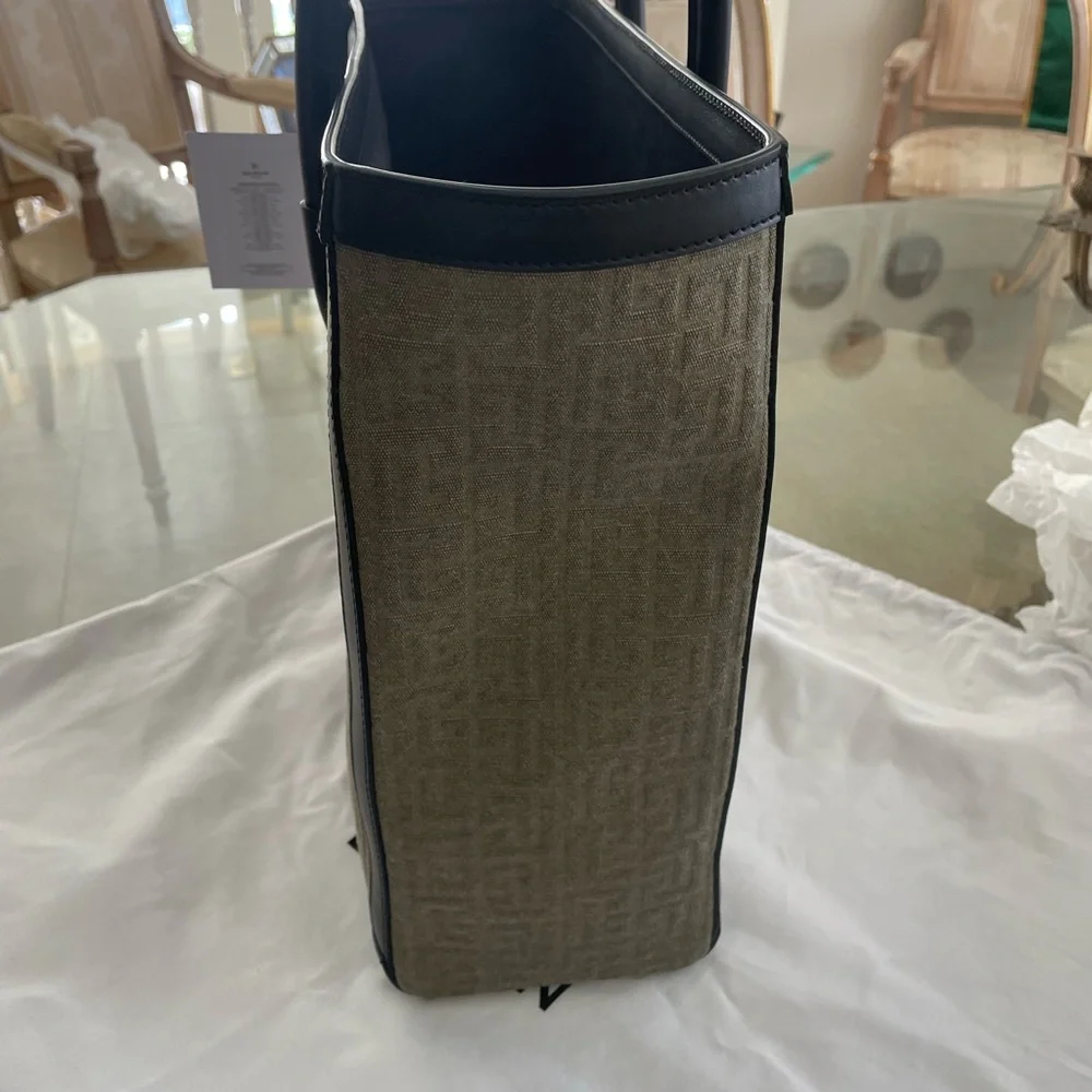 Balmain - Picture 5 of 7